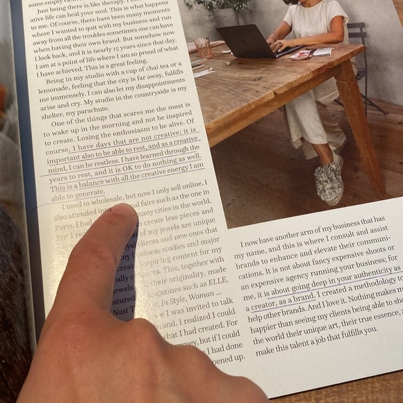 Issue #18 What Women Create Studio Magazines - Picture 7 of 9